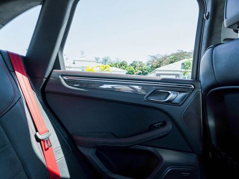 Used 2024 Porsche Macan GTS image 62