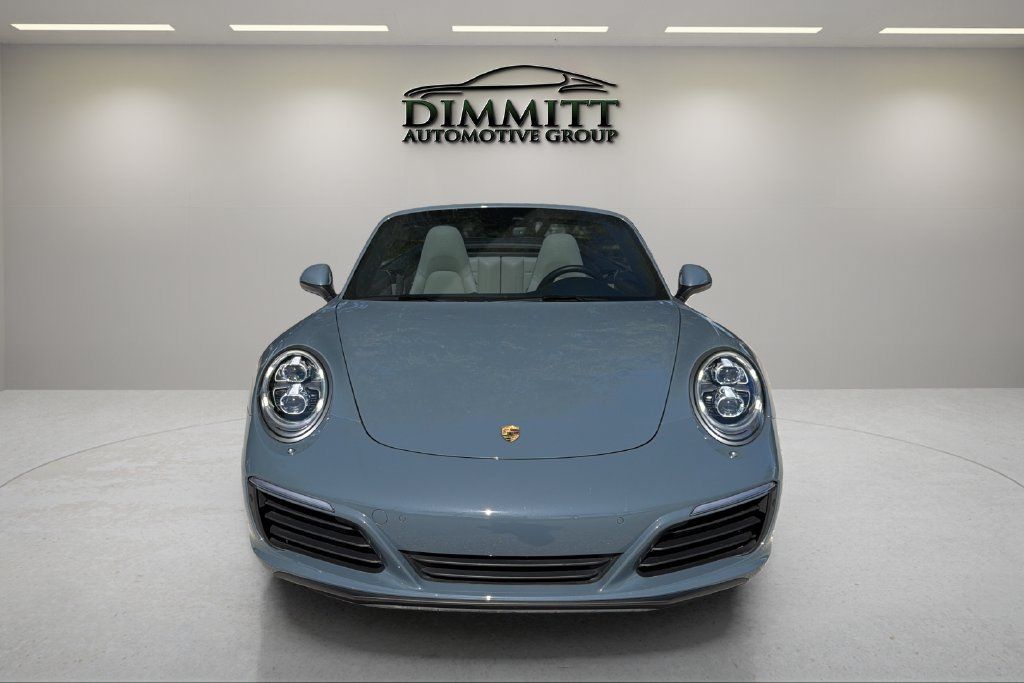 Used 2017 Porsche 911 Carrera RWD image 3