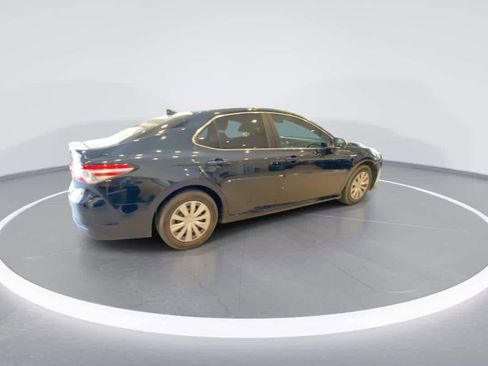 Used 2020 Toyota Camry LE w/ Carpet Mat Package FWD image 8