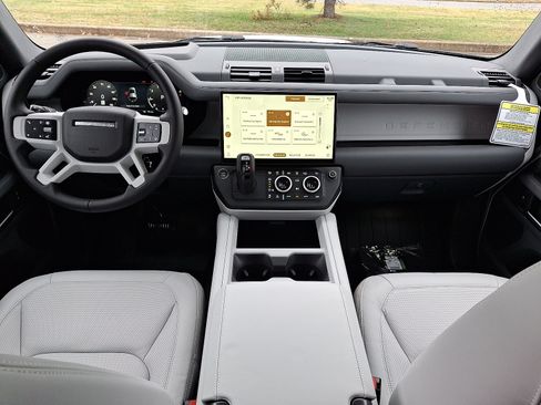 New 2026 Land Rover Defender 110 X-Dynamic SE AWD/4WD image 13