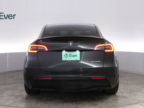 Used 2025 Tesla Model Y Performance image 15