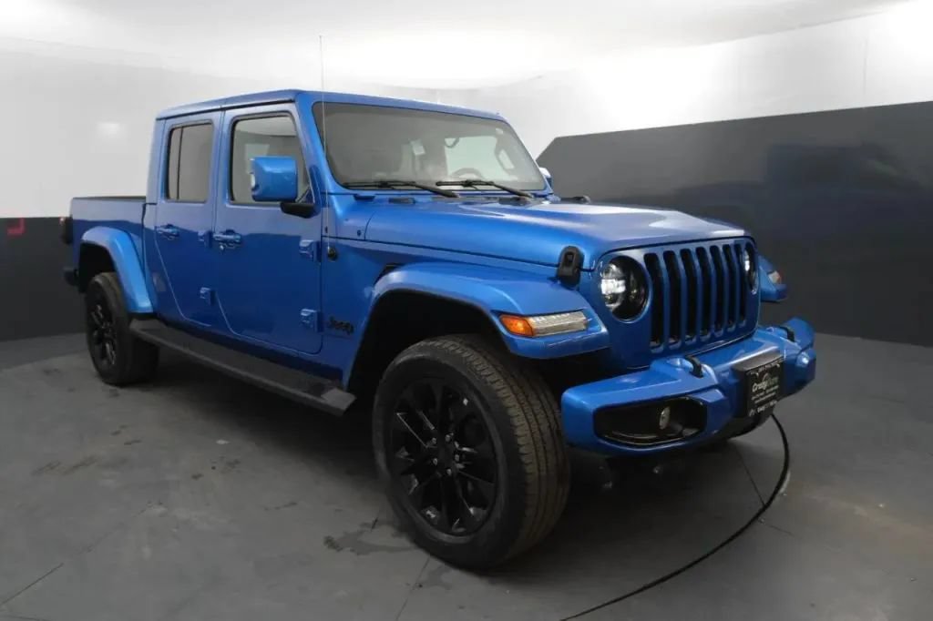 Used 2023 Jeep Gladiator Overland AWD/4WD image 7