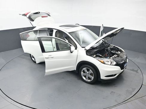 Used 2017 Honda HR-V EX image 46