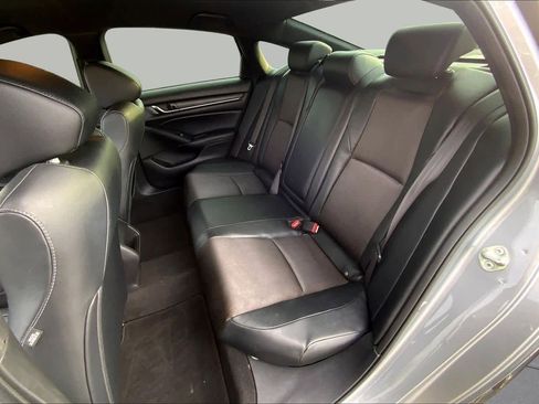 Used 2018 Honda Accord Sport image 20