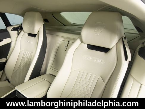 Used 2023 Lamborghini Urus S AWD/4WD image 45