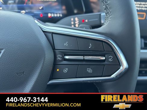 New 2026 Chevrolet Equinox LT w/ Convenience Package II image 2