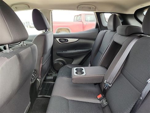 Used 2018 Nissan Rogue Sport S w/ S Appearance Package image 9