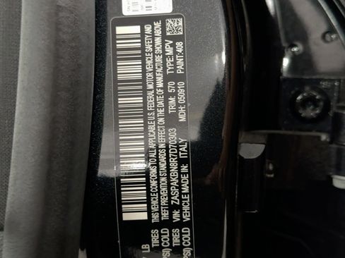 Used 2024 Alfa Romeo Stelvio Ti image 21