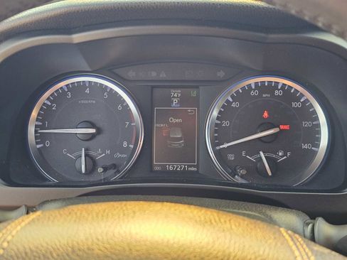 Used 2015 Toyota Highlander Limited w/ Driver Technology Package FWD image 25