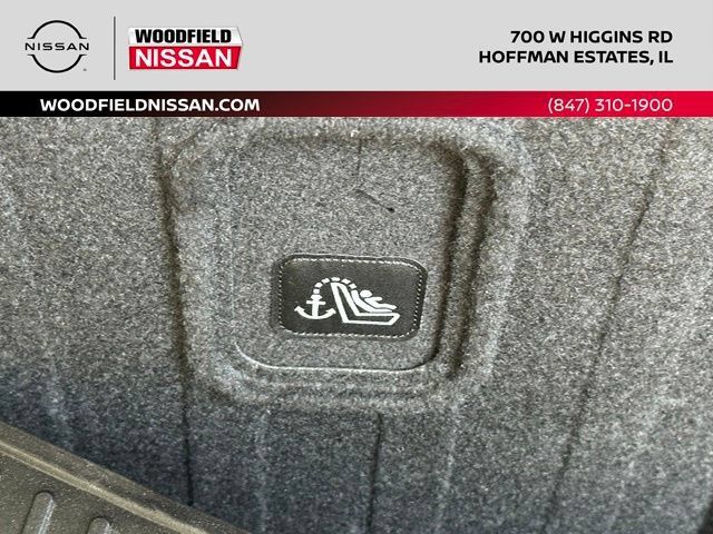 Certified 2025 Nissan Rogue SL w/ SL Premium Package AWD/4WD image 16