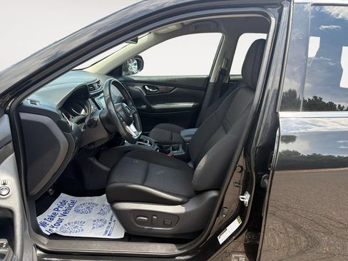 Used 2018 Nissan Rogue SV AWD/4WD image 9