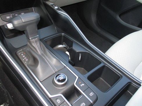 New 2025 Kia Sorento S w/ Panoramic Sunroof Package image 24