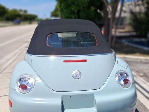 Used 2003 Volkswagen Beetle GLS FWD image 5
