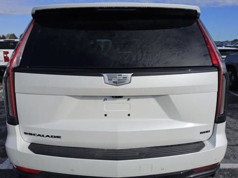 Used 2024 Cadillac Escalade ESV Sport w/ LPO, ONYX Package AWD/4WD image 7