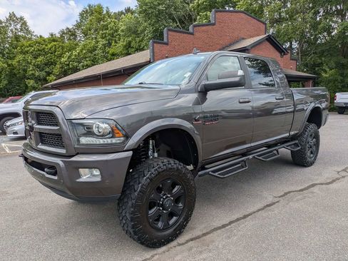 Used 2017 RAM 2500 Laramie w/ Sport Appearance Group AWD/4WD image 7