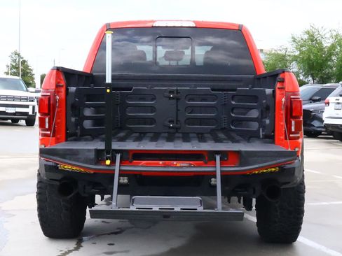 Used 2019 Ford F150 Raptor w/ Equipment Group 802A Luxury AWD/4WD image 9