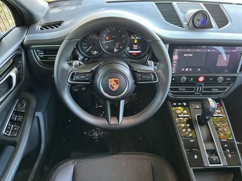 New 2026 Porsche Macan AWD/4WD image 15