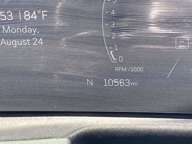 Used 2025 Cadillac XT4 Sport w/ Cold Weather Package FWD image 8