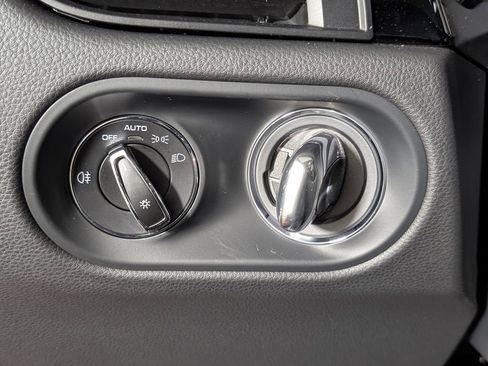 New 2026 Porsche Macan image 35