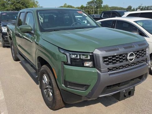 Used 2026 Nissan Frontier SV w/ Tow Package AWD/4WD image 2