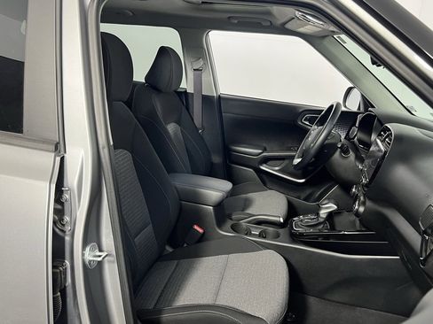 Used 2023 Kia Soul EX image 29