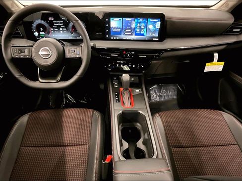 New 2026 Nissan Kicks SR w/ SR Premium Package AWD/4WD image 6