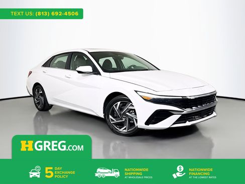 Used 2025 Hyundai Elantra SEL FWD image 1