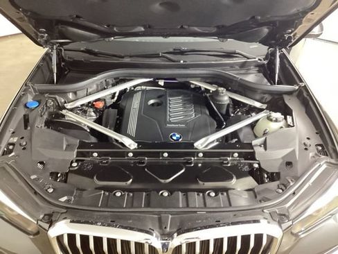 Used 2023 BMW X5 xDrive40i w/ Premium Package AWD/4WD image 26