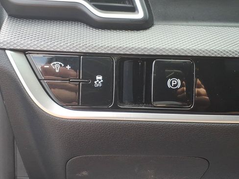 Used 2025 Kia Sportage LX FWD image 19