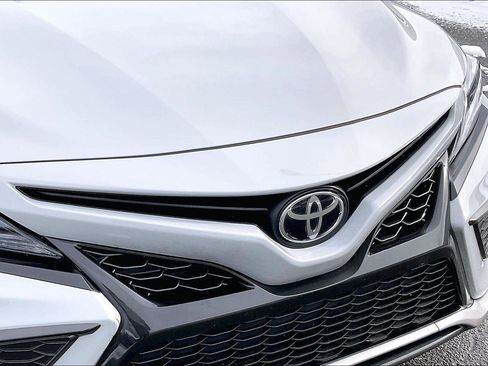 Used 2022 Toyota Camry XSE image 29