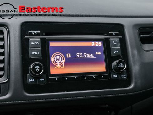 Used 2021 Honda HR-V LX image 17