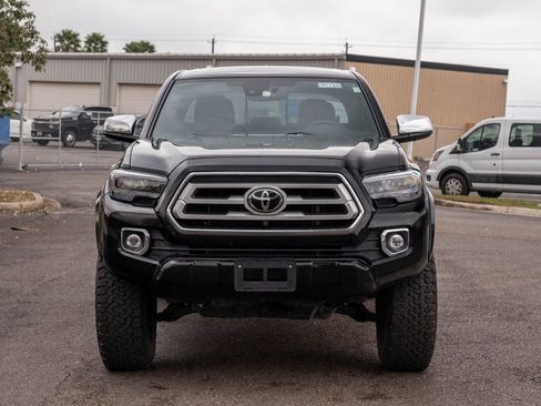Used 2023 Toyota Tacoma Limited image 2