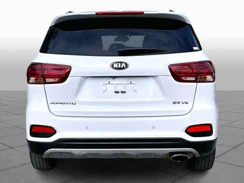 Used 2019 Kia Sorento EX w/ EX Touring Package image 4