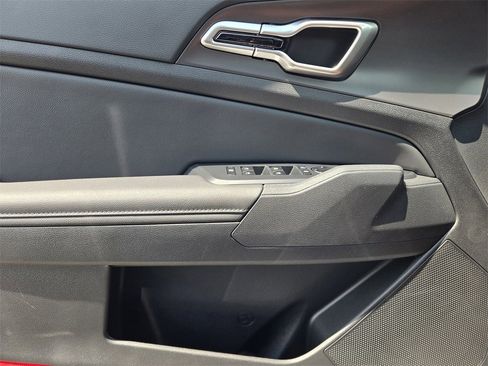 New 2026 Kia Sportage EX w/ EX Panorama Roof Package image 11