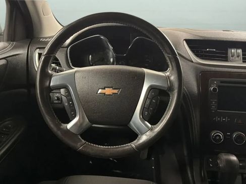 Used 2016 Chevrolet Traverse LT w/ Style and Technology Package FWD image 10