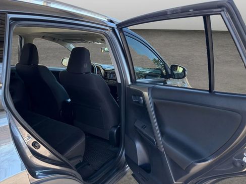 Used 2015 Toyota RAV4 XLE image 15