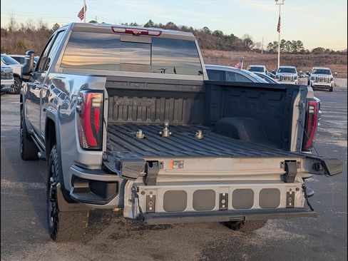 Used 2024 GMC Sierra 2500 AT4 w/ AT4 Premium Plus Package image 22