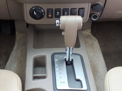 Used 2015 Nissan Frontier SL image 8