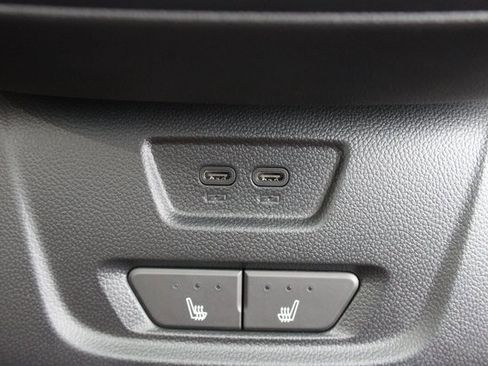 New 2025 Chevrolet Blazer EV RS image 36