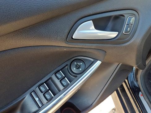 Used 2017 Ford Focus ST image 14