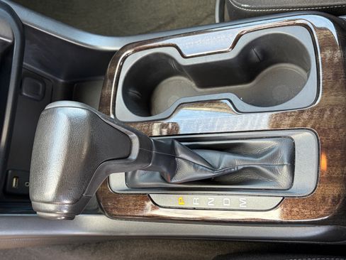 Used 2016 GMC Canyon SLE RWD image 28