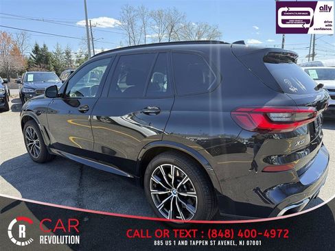 Used 2019 BMW X5 xDrive50i w/ M Sport Package image 4