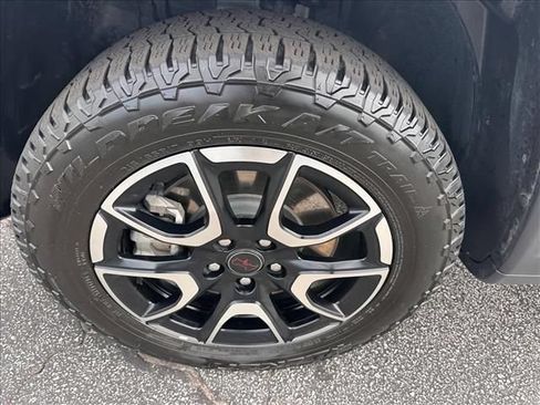 Used 2025 Jeep Compass Trailhawk AWD/4WD image 35