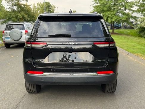 Used 2022 Jeep Grand Cherokee Limited image 4