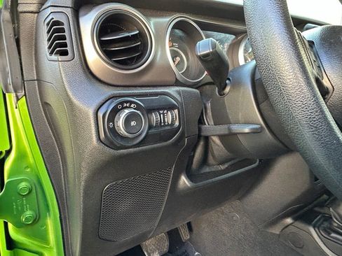 Used 2018 Jeep Wrangler Sport AWD/4WD image 17