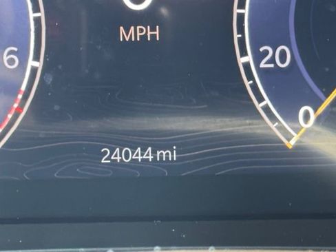 Certified 2023 Jeep Grand Cherokee Limited w/ Black Appearance Package image 24