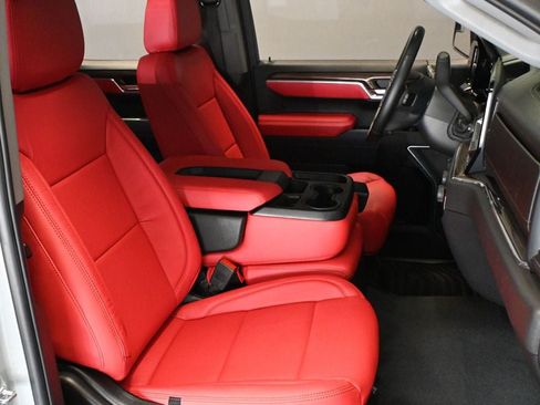 Used 2025 Chevrolet Silverado 1500 RST RWD image 19