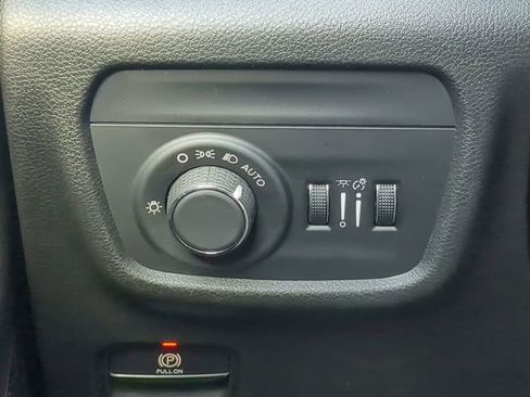 Certified 2023 Jeep Grand Cherokee Laredo image 26