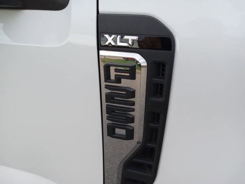 Used 2025 Ford F250 XLT AWD/4WD image 10