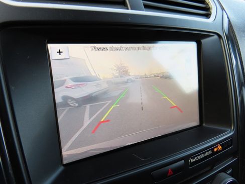 Used 2017 Ford Explorer XLT w/ Equipment Group 202A image 23